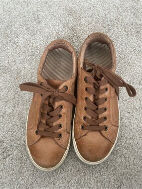 Taos Women's Plim Soul Lux Leather Sneakers Caramel Size 8